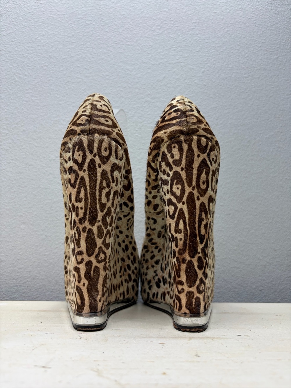 L.A.M.B. Dorothee Leopard Print Leather Wedge Heels Size 8.5 - Picture 5 of 8
